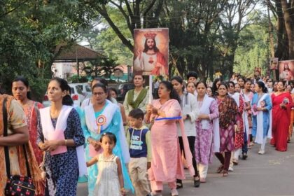 ‘ फेस्त ऑफ किंग ‘ निमित्त ख्रिस्ती बांधवांनी काढली मिरवणूक : 1500 हून अधिक लोक झाले होते मिरवणुकीत सहभागी